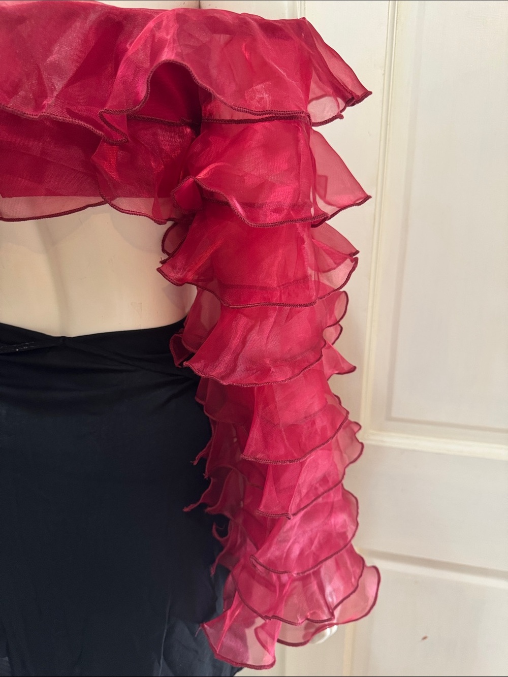 Anewsta Ruffled Off-Shoulder Crop Top in Fuchsia size small - Picture 8 of 13